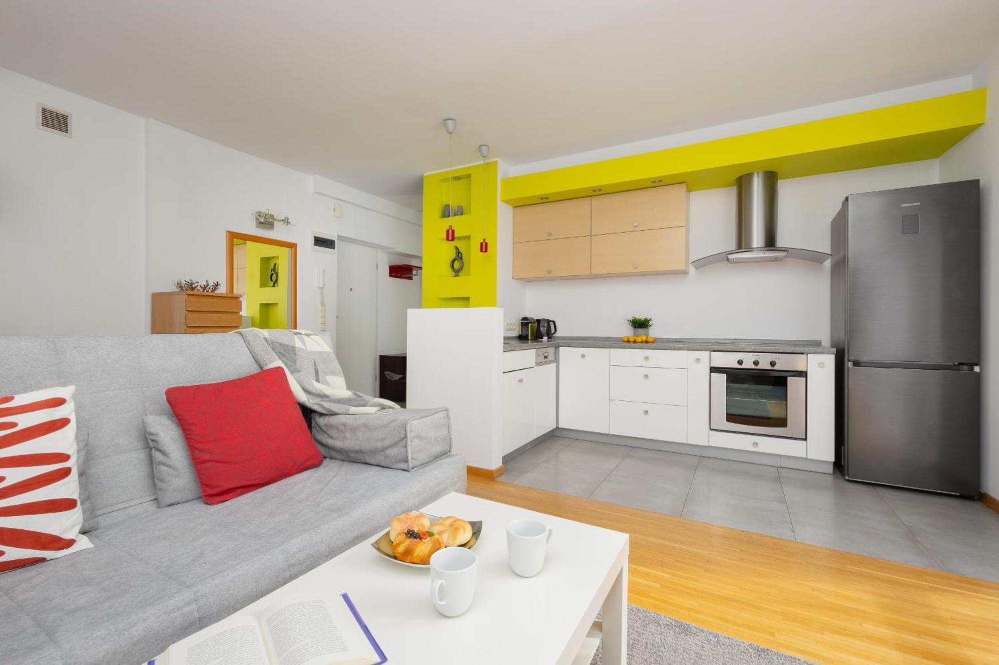 Appartamento Sunny In The Heart Of By Renters *