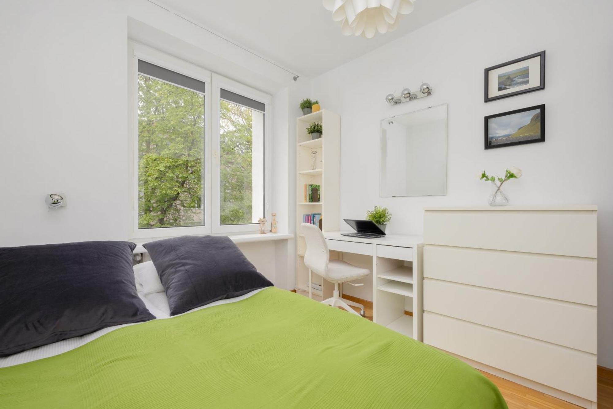 Sunny In The Heart Of By Renters * Varšava
